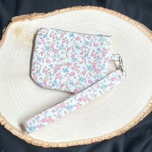 Small Floral Wristlet Zipper Pouch